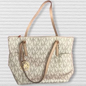 Michael Kors Purse💕